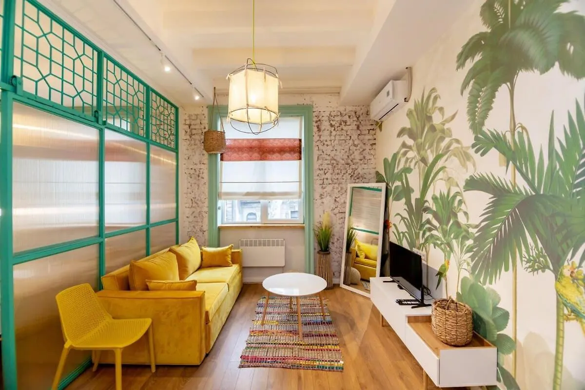 Unique Beautiful 1Br Apt In Historic Τυφλίδα