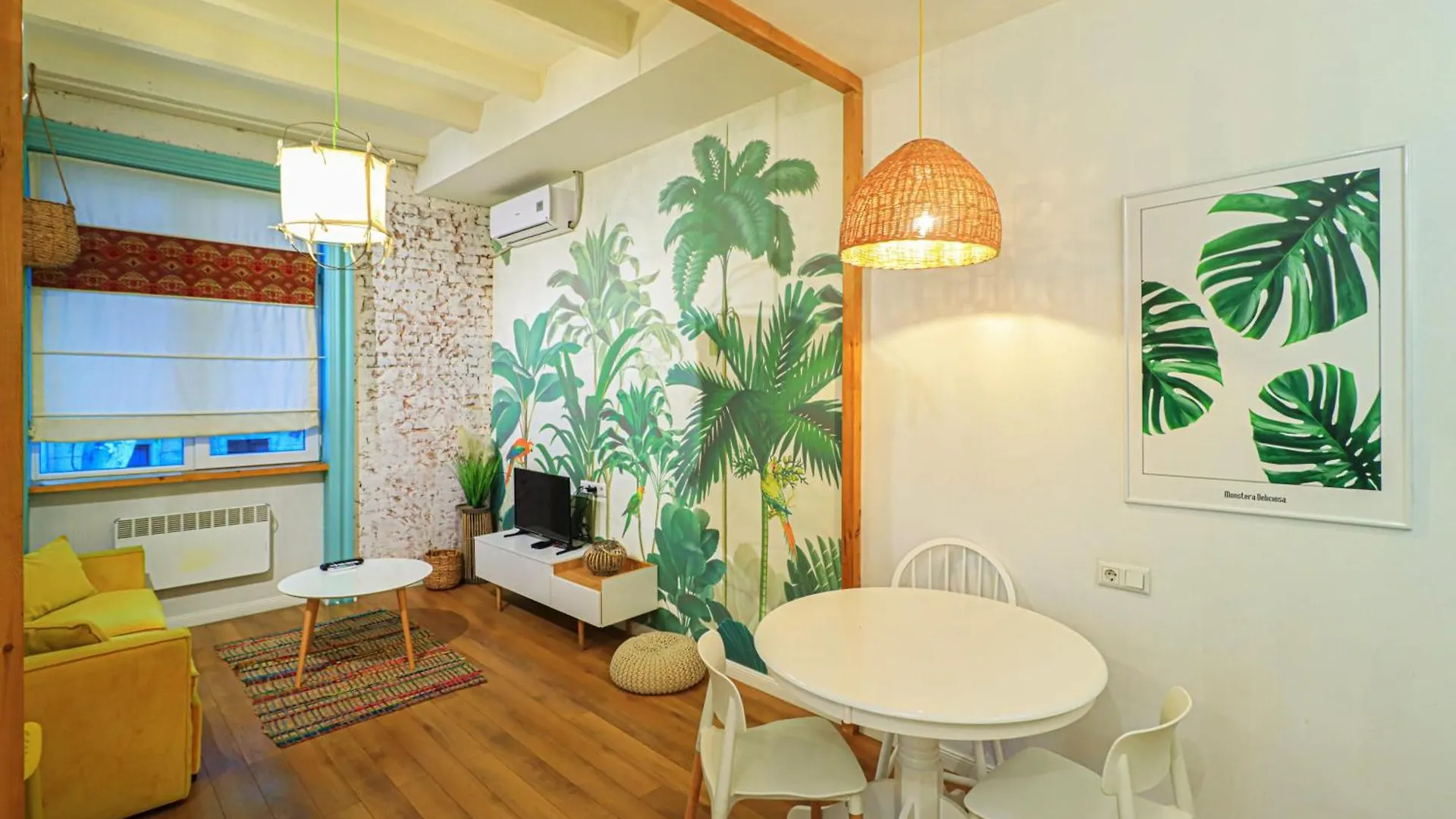 Unique Beautiful 1Br Apt In Historic Τυφλίδα Διαμέρισμα