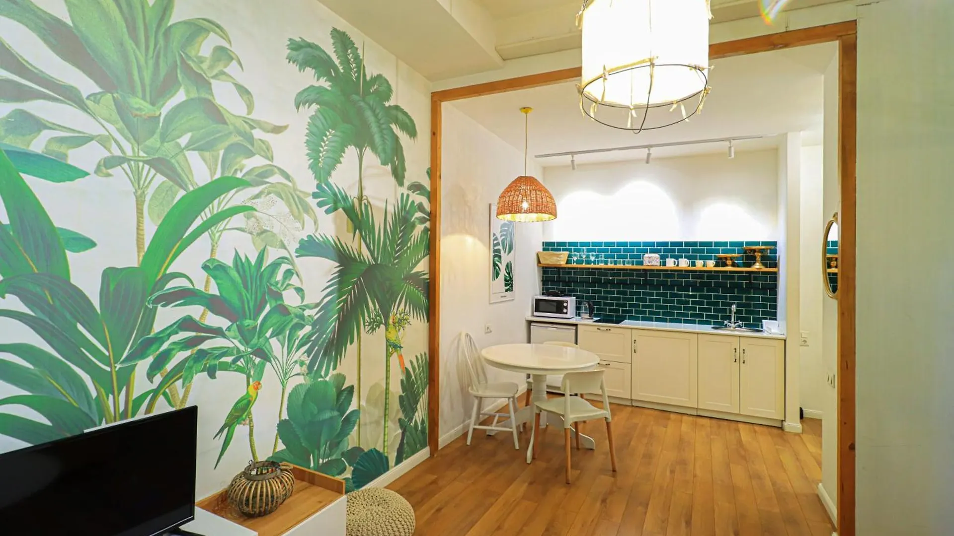 Unique Beautiful 1Br Apt In Historic Τυφλίδα
