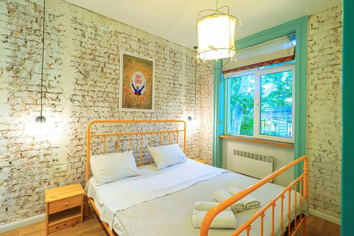 Unique Beautiful 1Br Apt In Historic Τυφλίδα